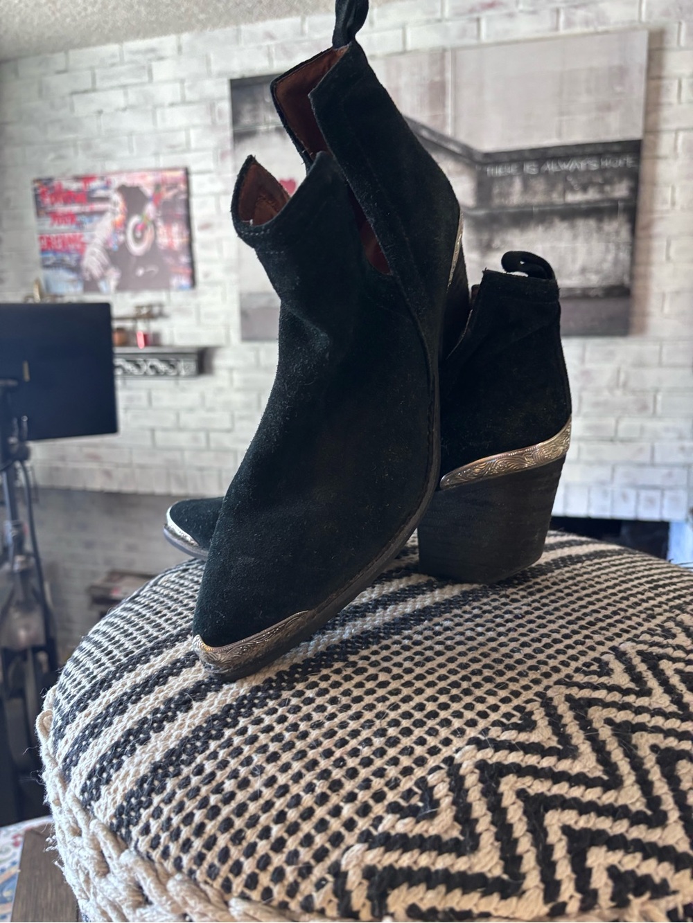 Jeffrey Campbell Black Suede Ankle Booties with Metallic Toe & Heel sz 7.5